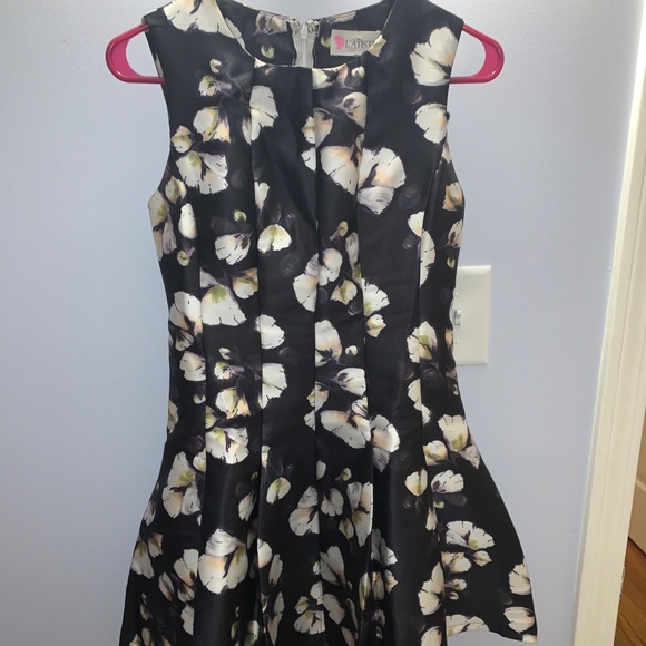 DRESS - Picture 1 of 3